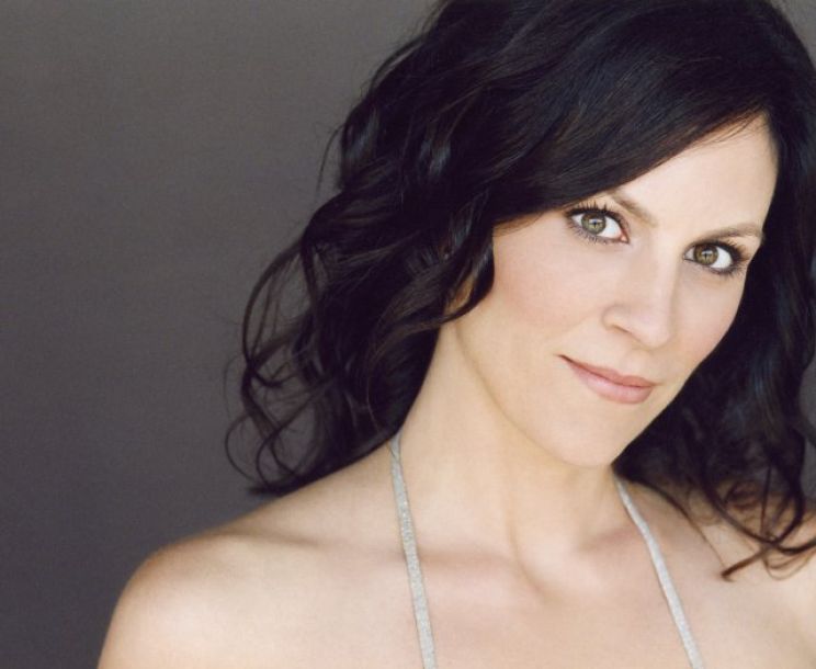 Annabeth Gish