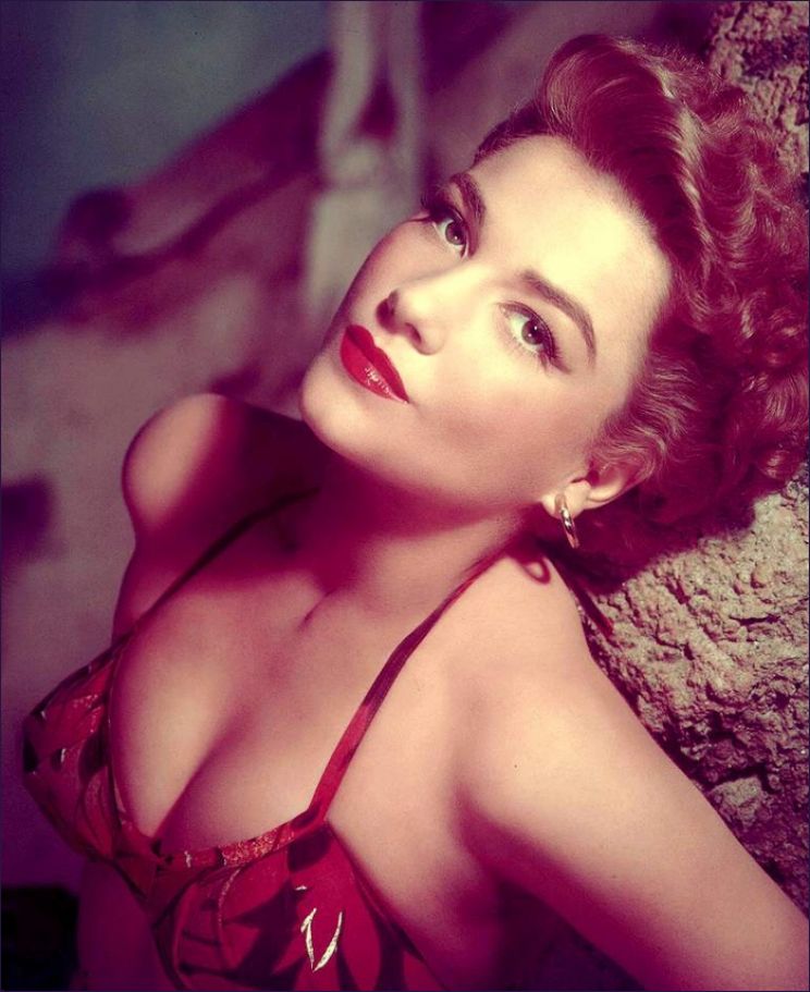 Anne Baxter