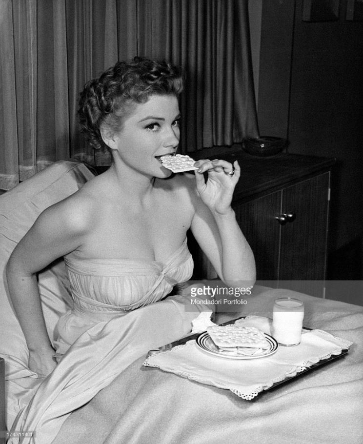 Anne Baxter