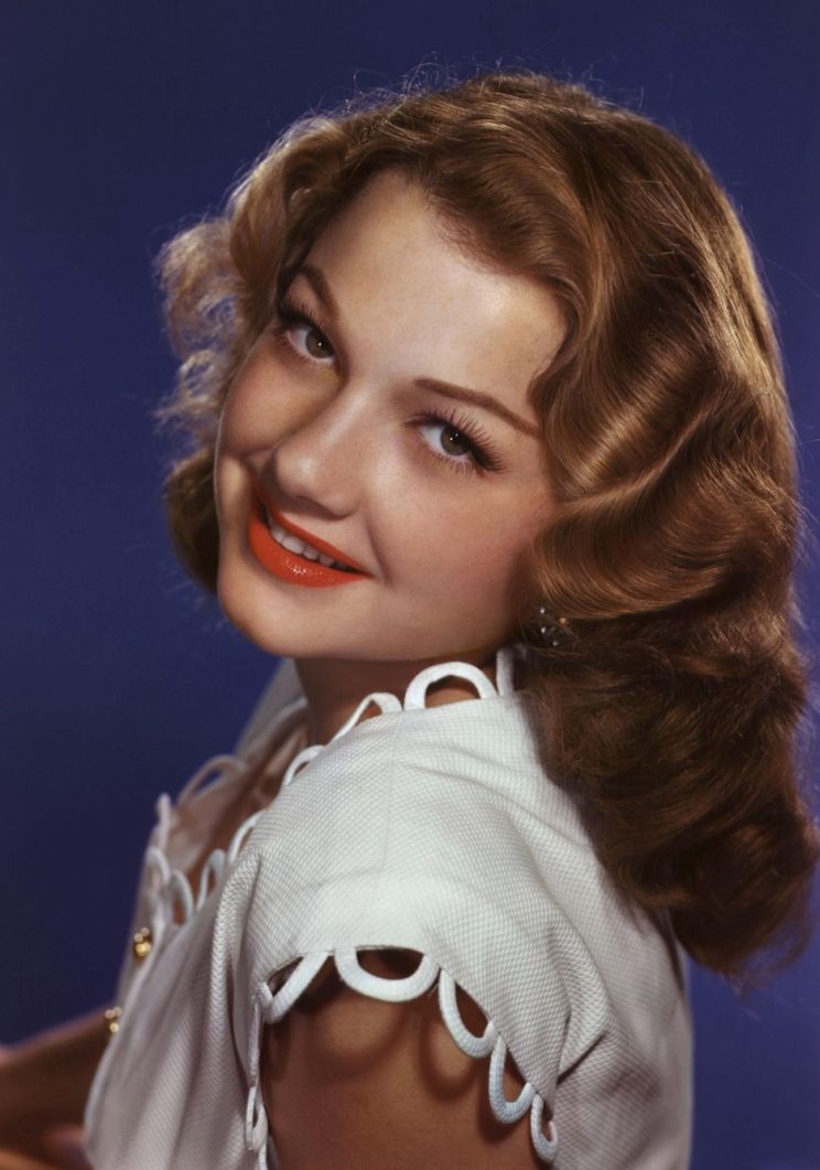 Anne Baxter