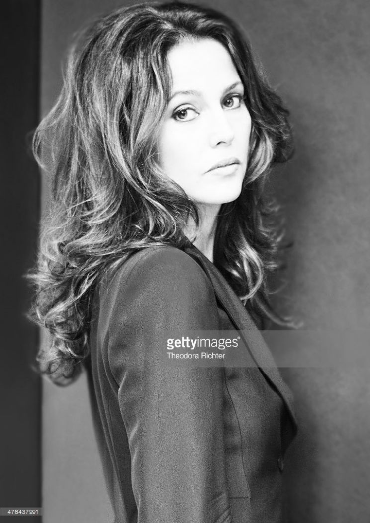 Anne Charrier