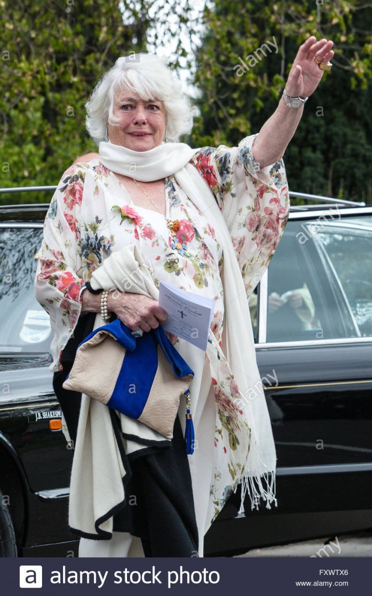Anne Hart