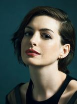 Anne Hathaway photo