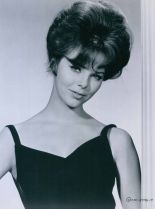 Anne Helm