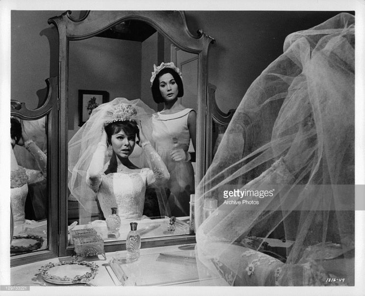 Anne Helm