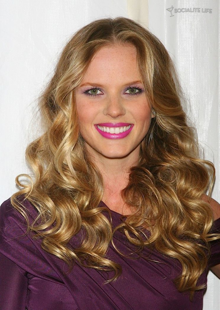 Anne Vyalitsyna