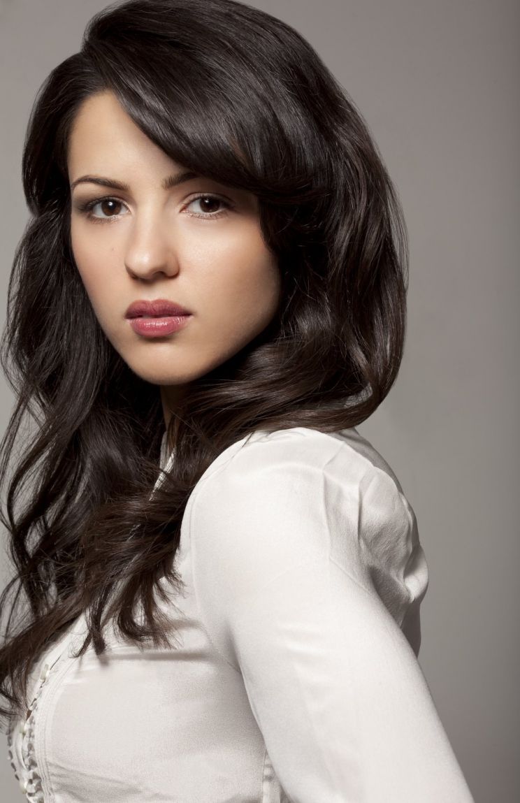 Annet Mahendru