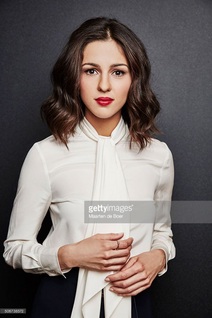 Annet Mahendru