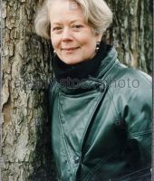 Annette Crosbie