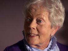 Annette Crosbie