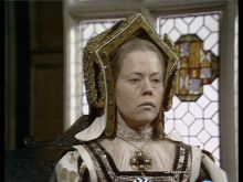 Annette Crosbie