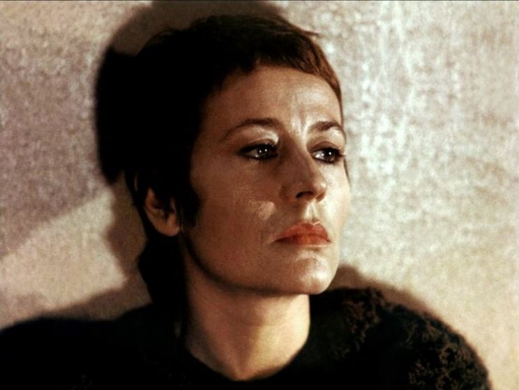 Annie Girardot