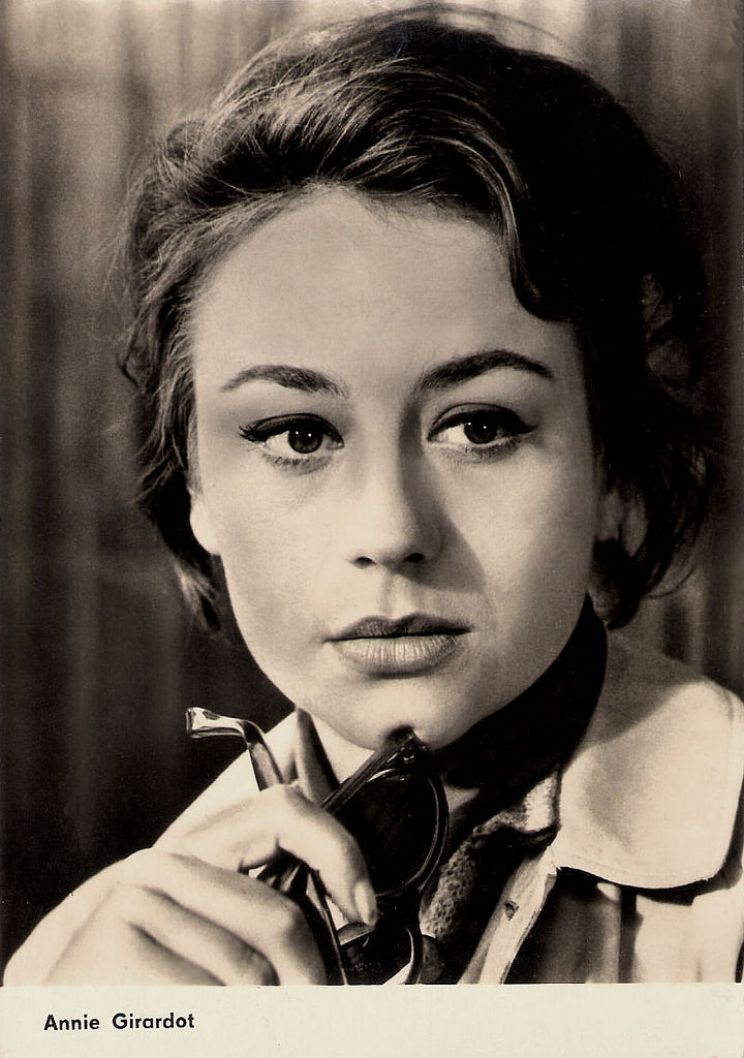 Annie Girardot