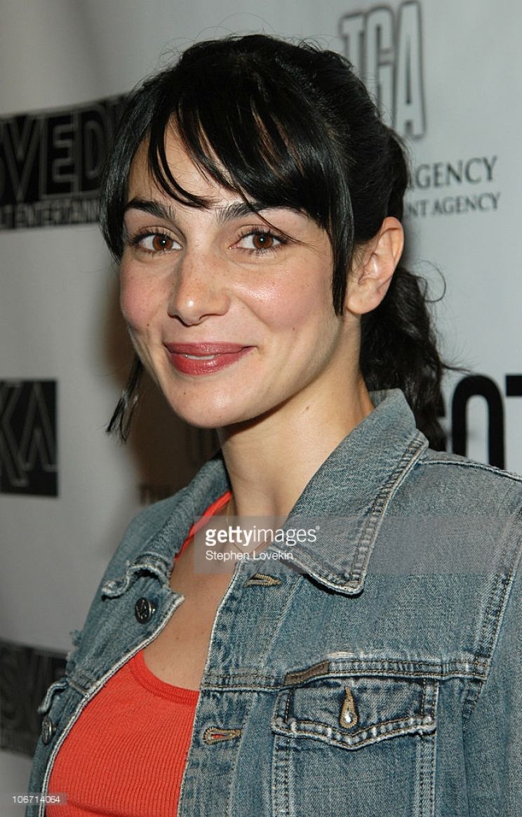 Annie Parisse