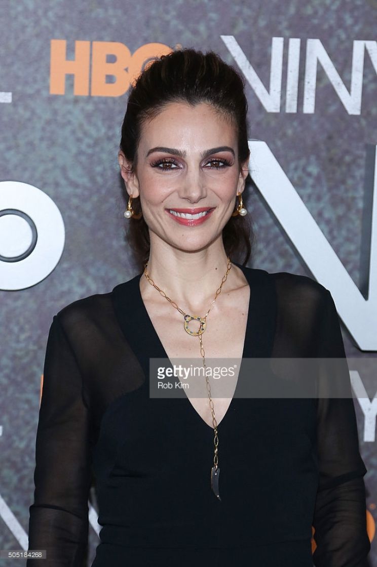 Annie Parisse