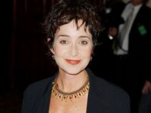 Annie Potts photo
