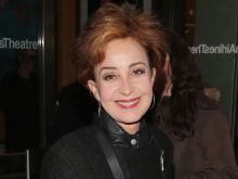 Annie Potts