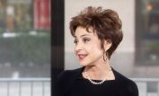 Annie Potts