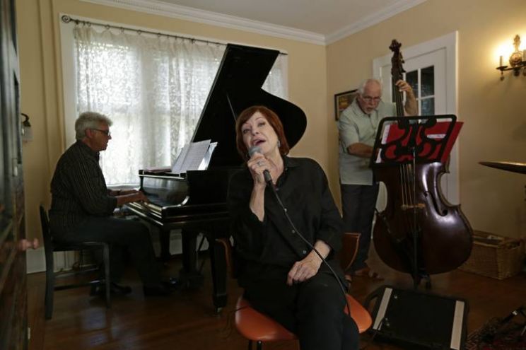 Annie Ross