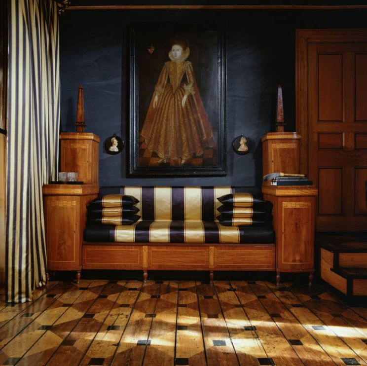 Anouska Hempel
