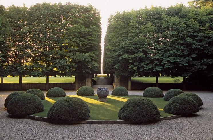 Anouska Hempel