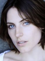 Antje Traue