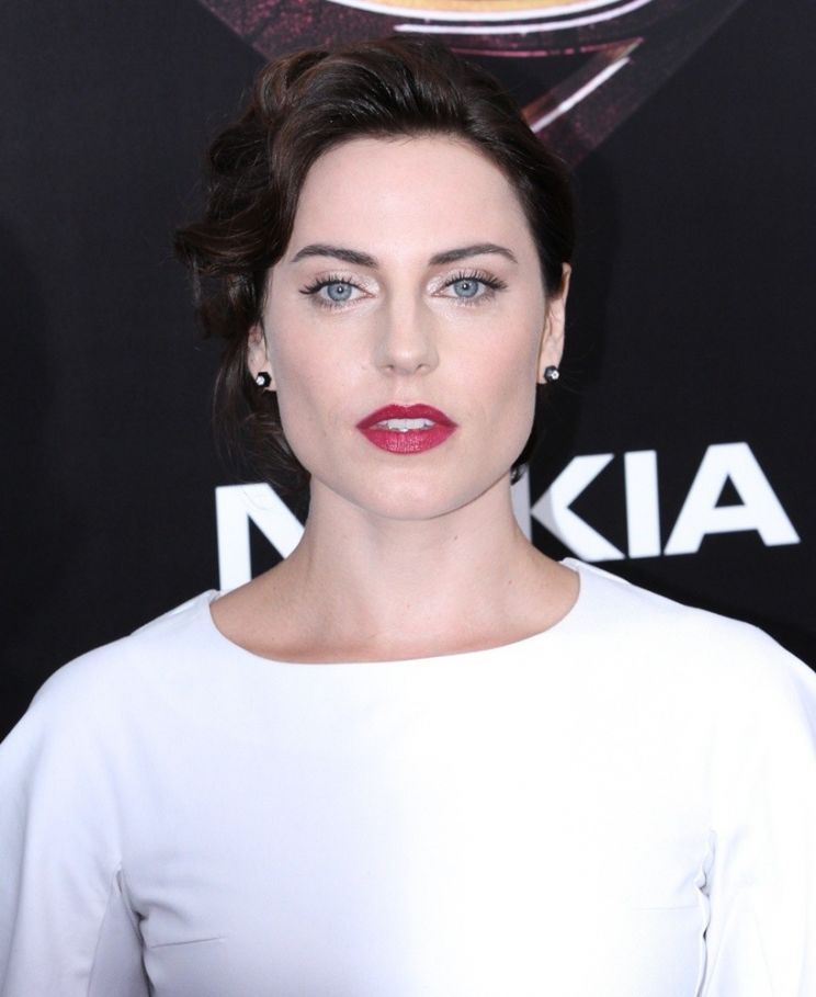 Antje Traue