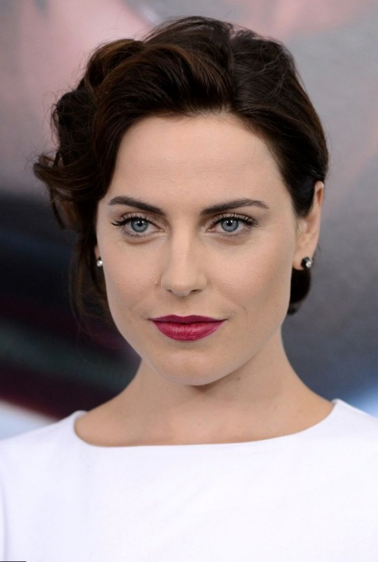 Antje Traue