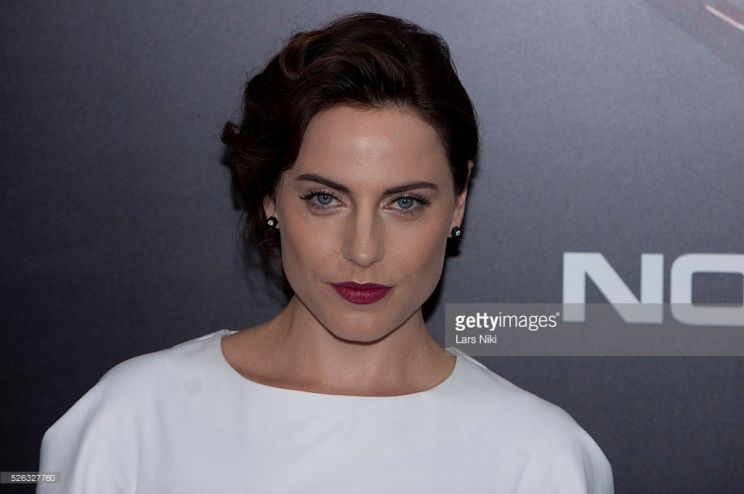 Antje Traue