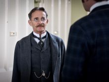 Anton Lesser