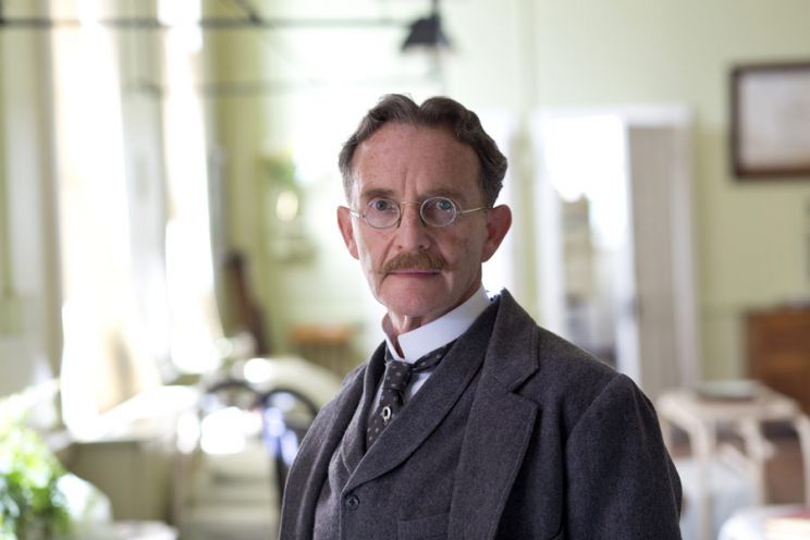 Anton Lesser