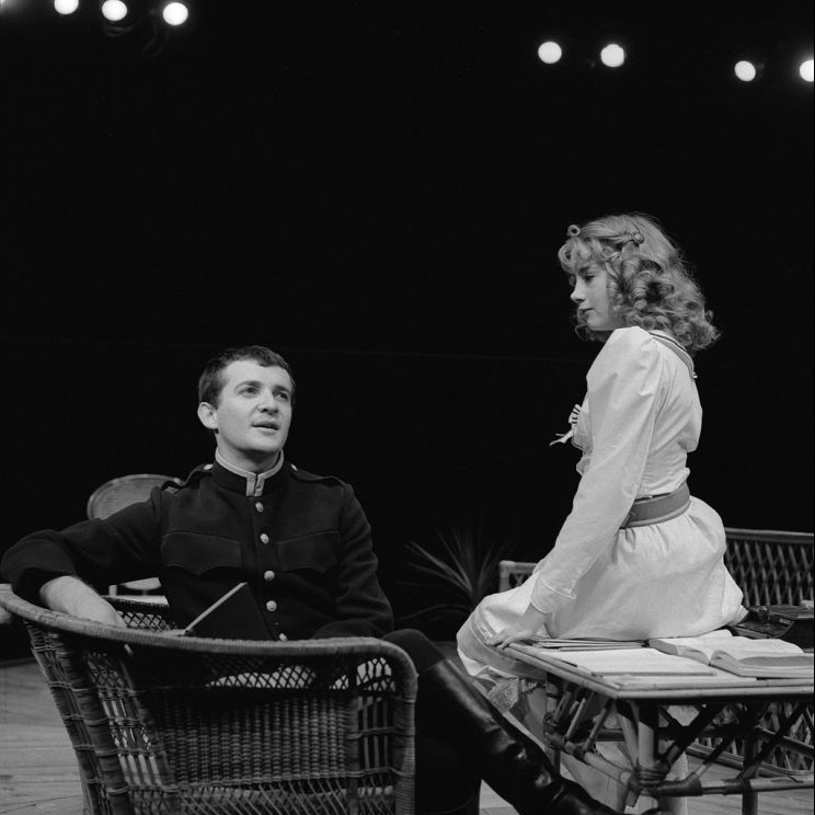 Anton Lesser