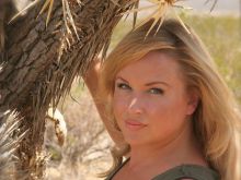 April Telek photo