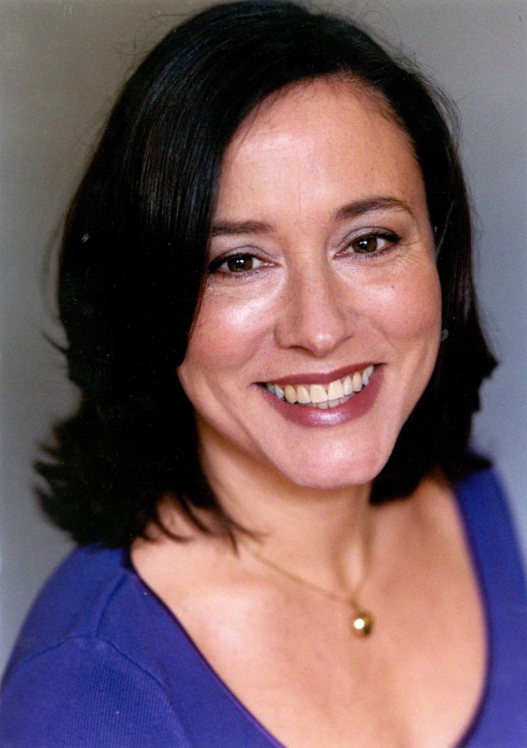 Arabella Weir