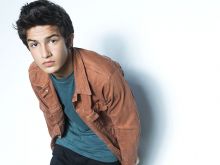 Aramis Knight