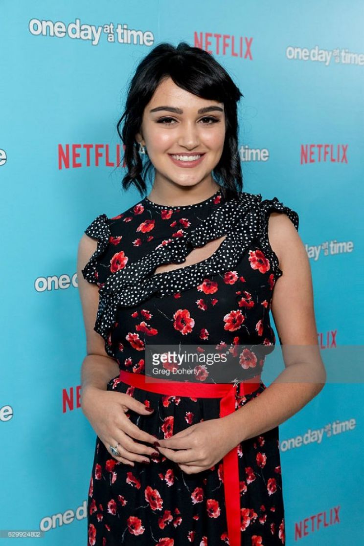 Ariela Barer