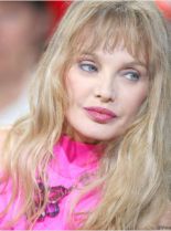 Arielle Dombasle photo