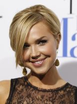 Arielle Kebbel photo