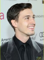 Asher Monroe #1393276 picture (Portrait Medium)