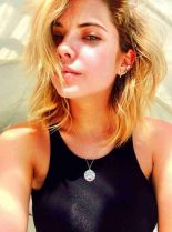 Ashley Benson #21968 picture (Portrait Medium)
