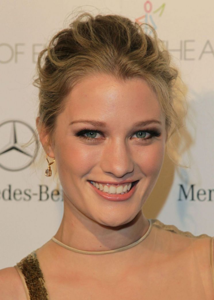 Ashley Hinshaw