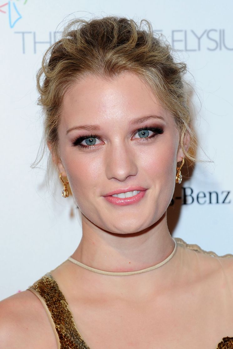 Pictures of Ashley Hinshaw
