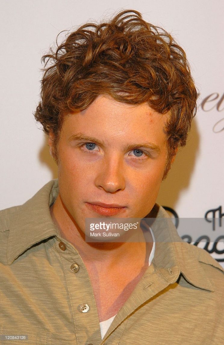 Ashton Holmes