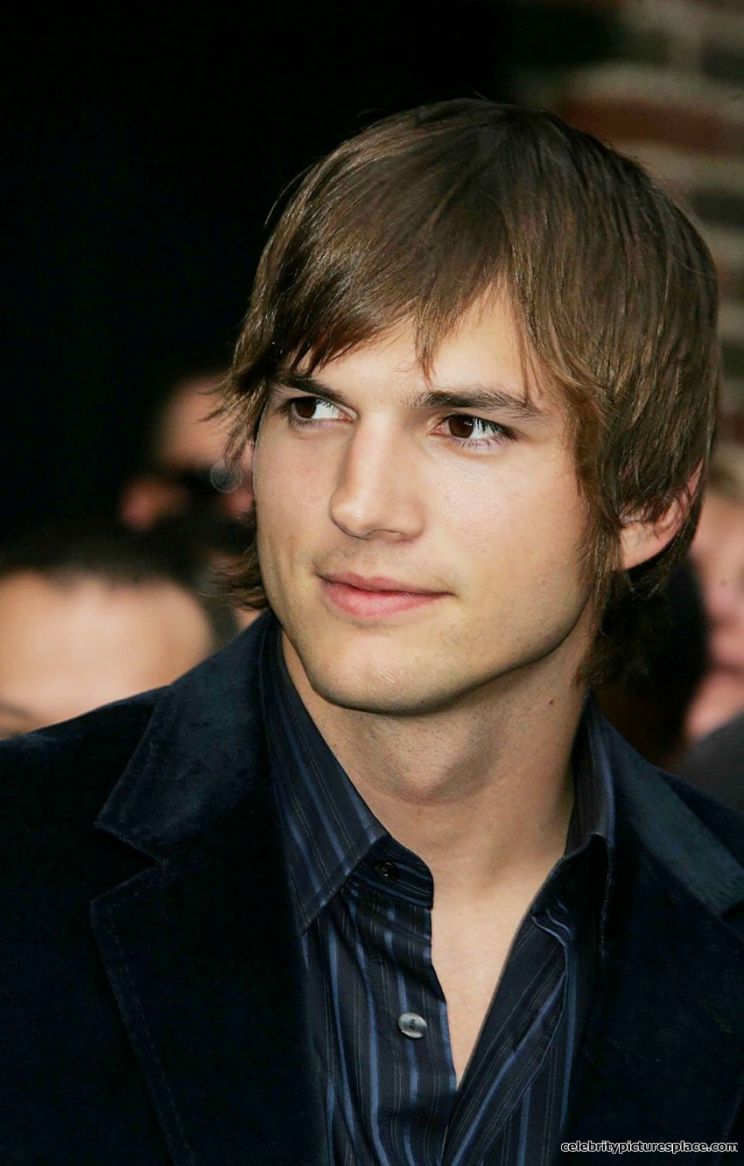 Pictures of Ashton Kutcher