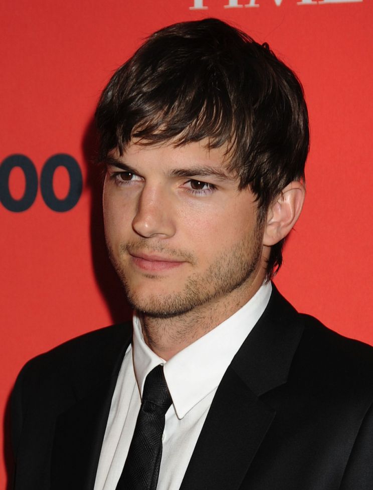 Ashton Kutcher, Wall Of Celebrities,Celebrities,download celebrities's...
