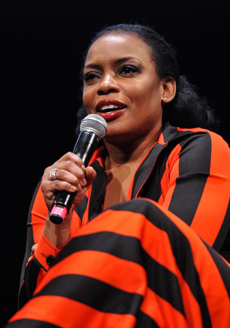 Aunjanue Ellis