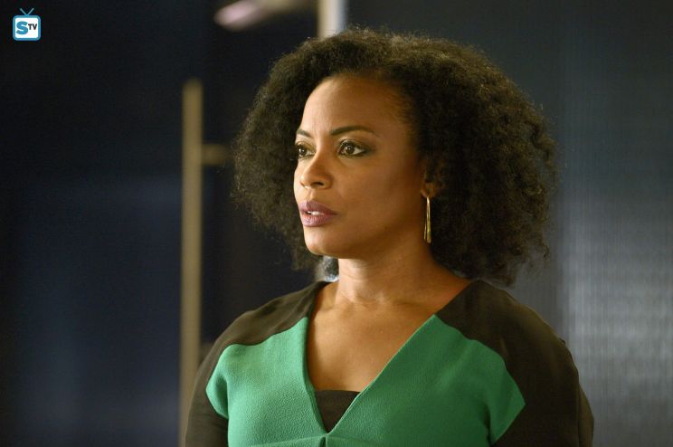 Aunjanue Ellis