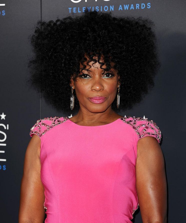 Aunjanue Ellis