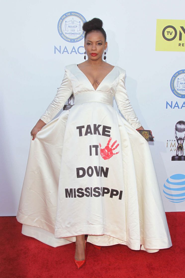 Aunjanue Ellis