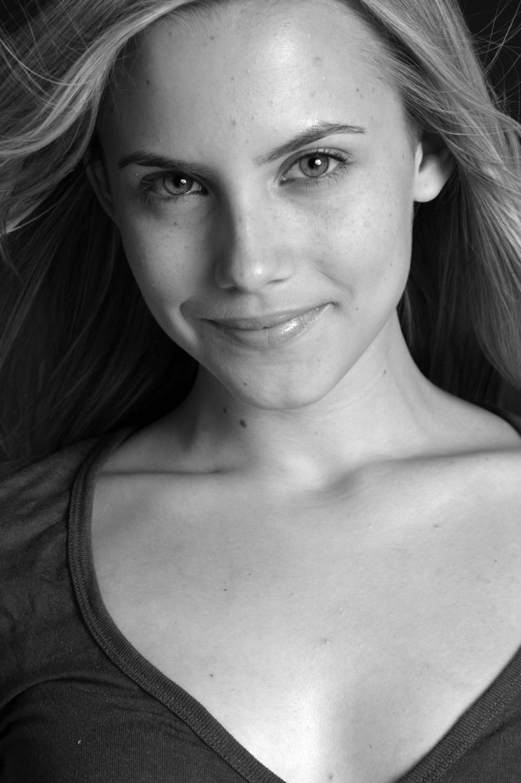 Aura Garrido